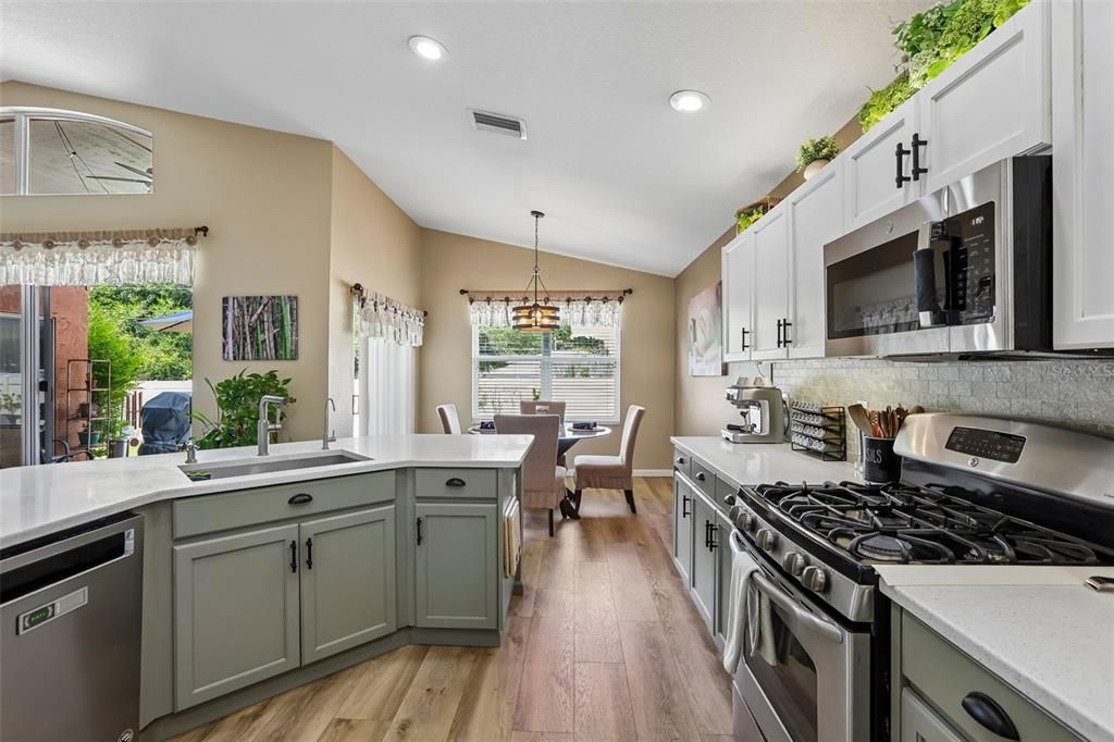 For Sale: $450,000 (4 beds, 2 baths, 2494 Square Feet)
