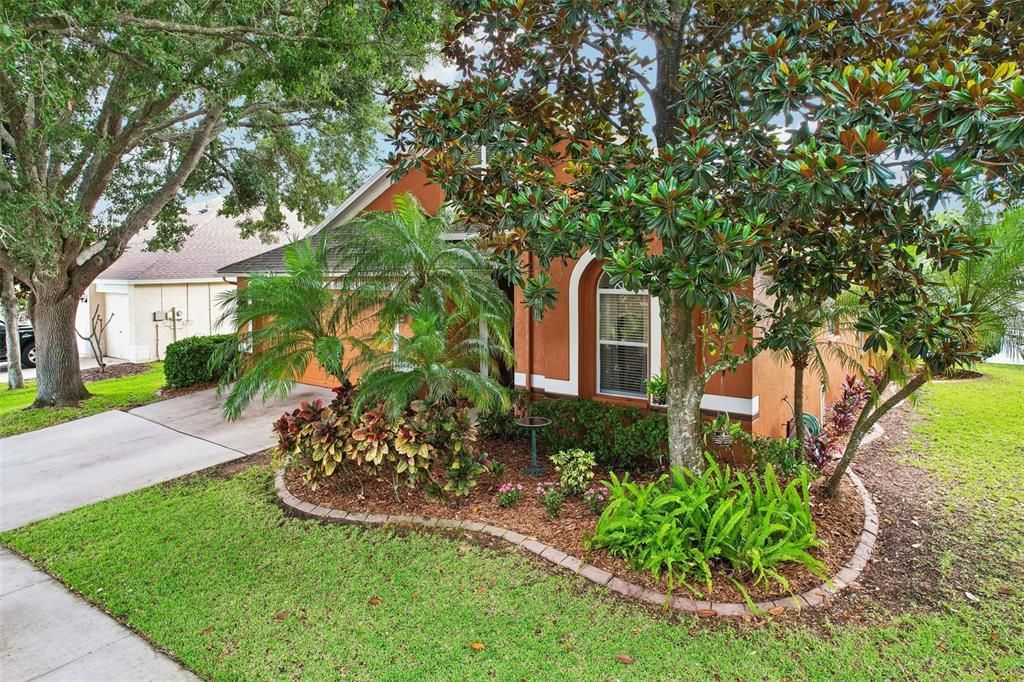 For Sale: $450,000 (4 beds, 2 baths, 2494 Square Feet)
