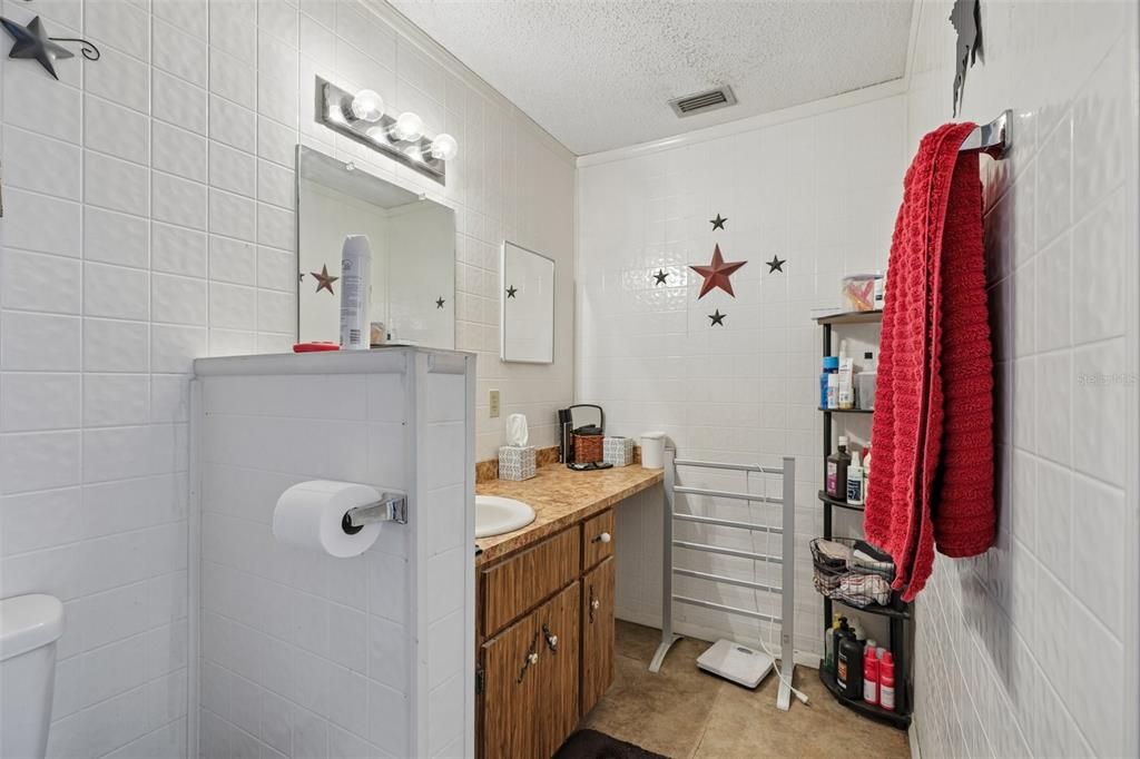 For Sale: $265,000 (2 beds, 2 baths, 1232 Square Feet)