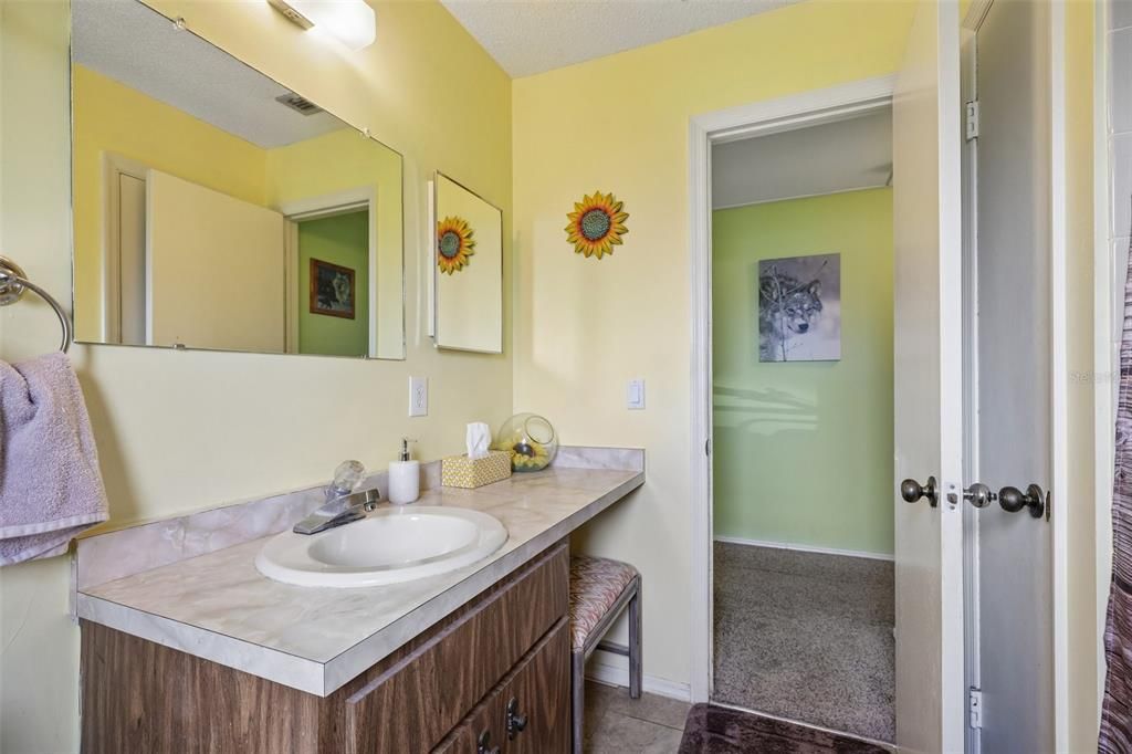 For Sale: $265,000 (2 beds, 2 baths, 1232 Square Feet)