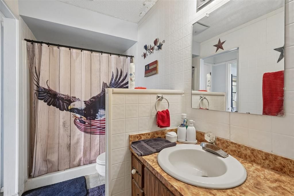 For Sale: $265,000 (2 beds, 2 baths, 1232 Square Feet)