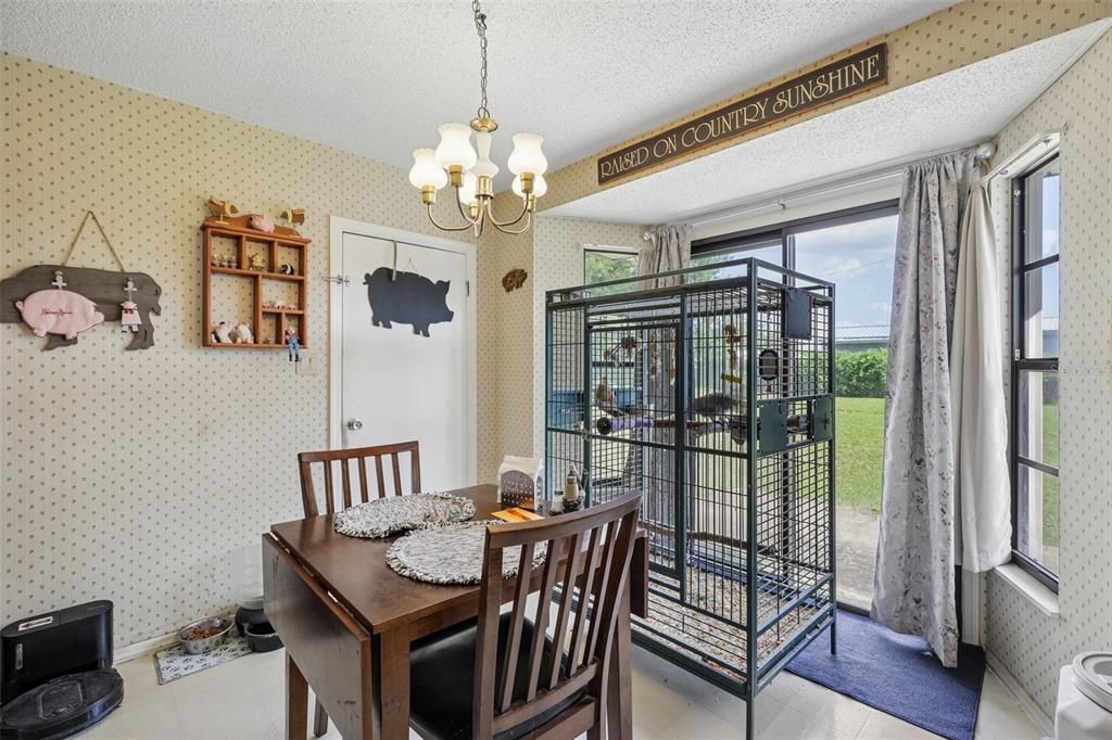 For Sale: $265,000 (2 beds, 2 baths, 1232 Square Feet)