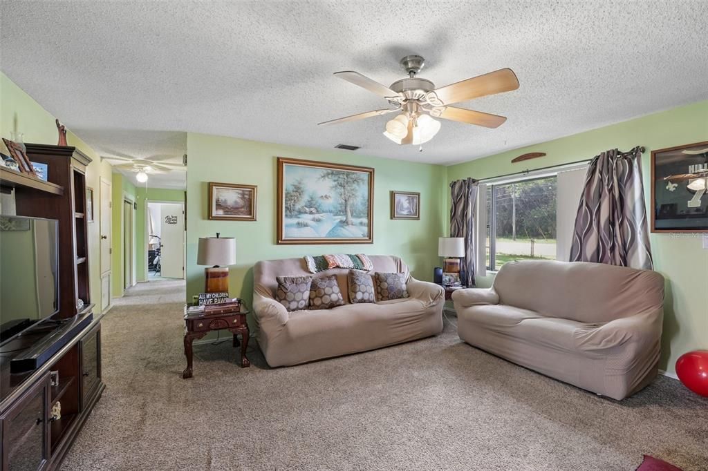 For Sale: $265,000 (2 beds, 2 baths, 1232 Square Feet)