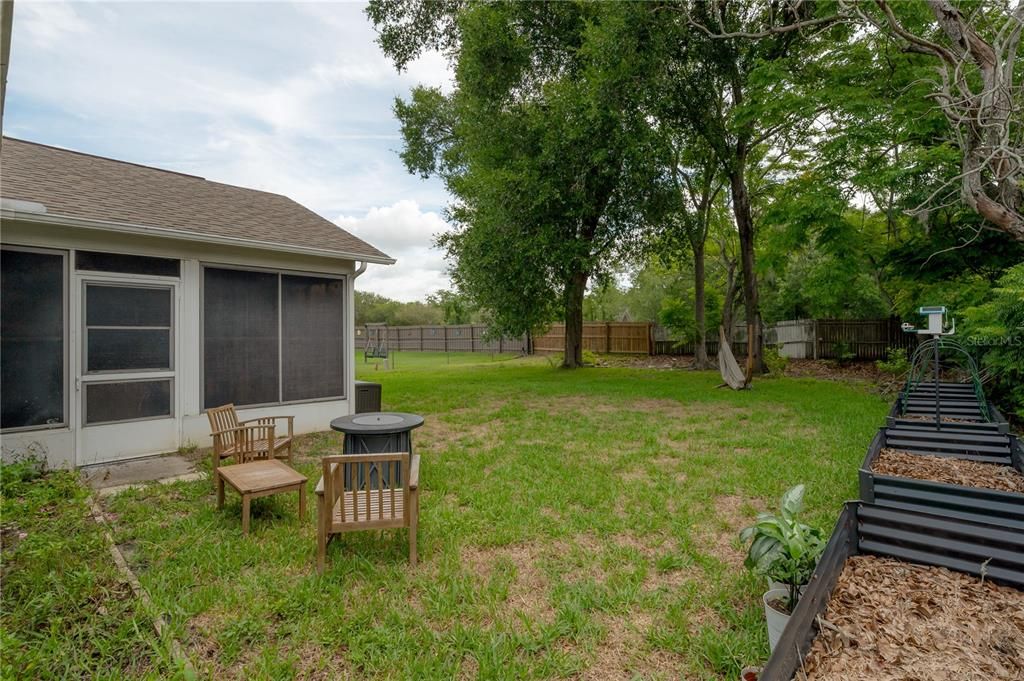 For Sale: $285,000 (3 beds, 2 baths, 1442 Square Feet)