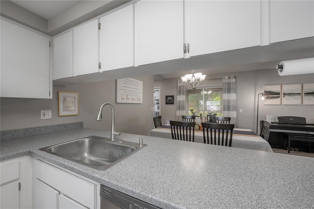 For Sale: $285,000 (3 beds, 2 baths, 1442 Square Feet)