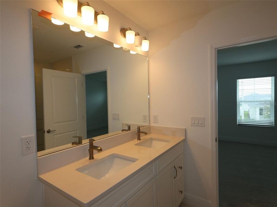 For Sale: $425,999 (3 beds, 2 baths, 1702 Square Feet)
