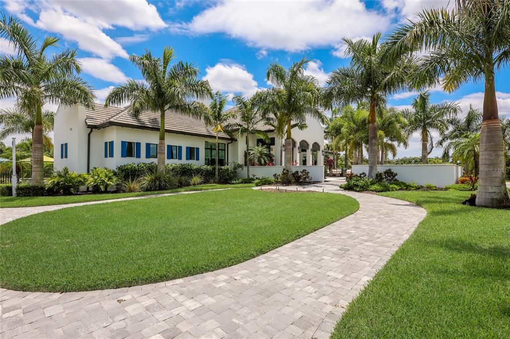 For Sale: $1,250,000 (3 beds, 3 baths, 2868 Square Feet)