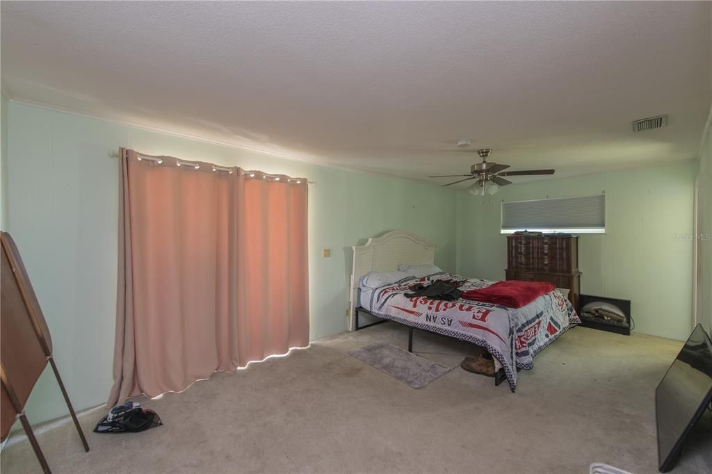En Venta: $449,000 (3 camas, 3 baños, 2012 Pies cuadrados)