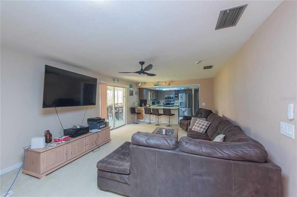 En Venta: $449,000 (3 camas, 3 baños, 2012 Pies cuadrados)
