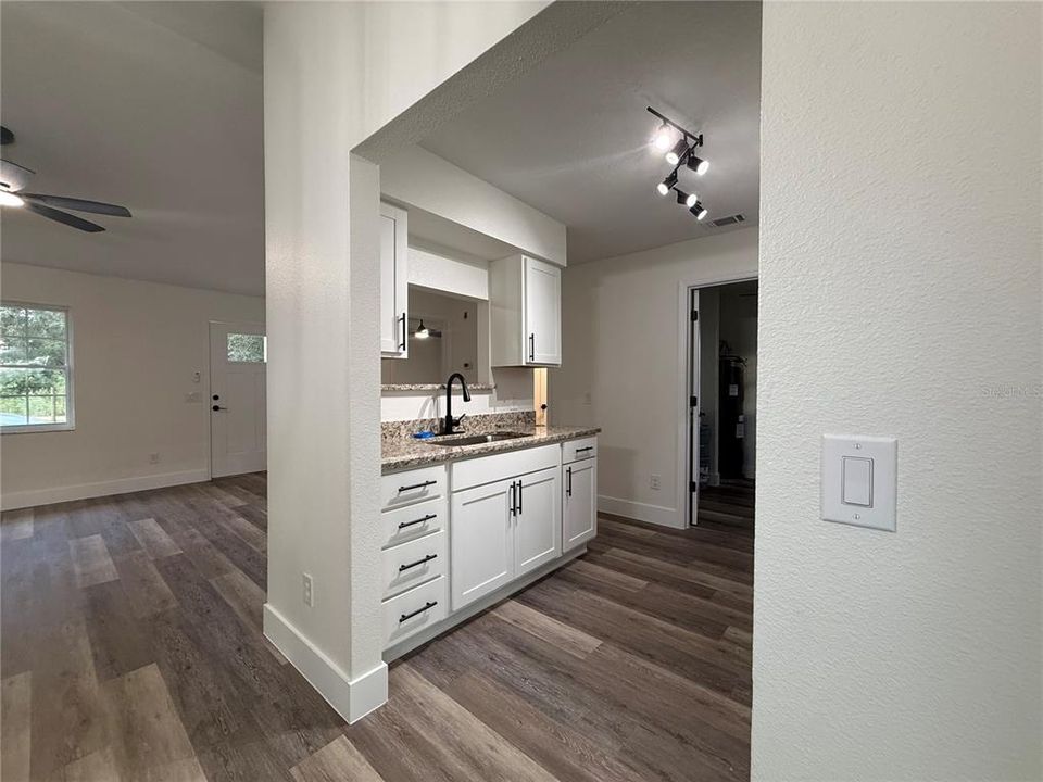 En Renta: $1,695 (2 camas, 2 baños, 1008 Pies cuadrados)
