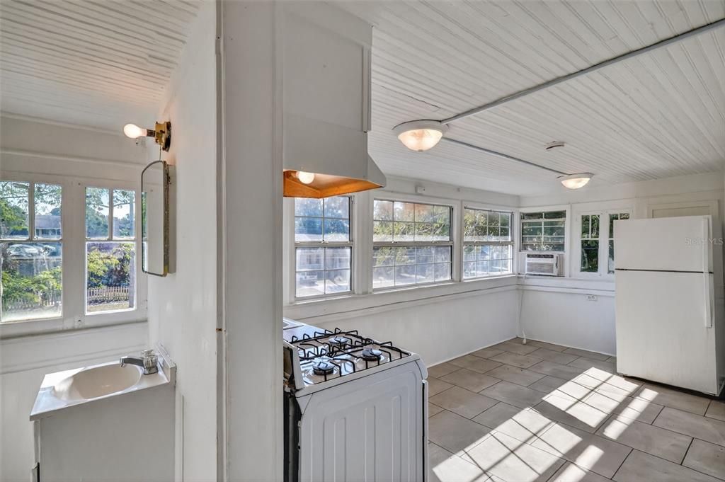 For Sale: $629,000 (0 beds, 0 baths, 5415 Square Feet)