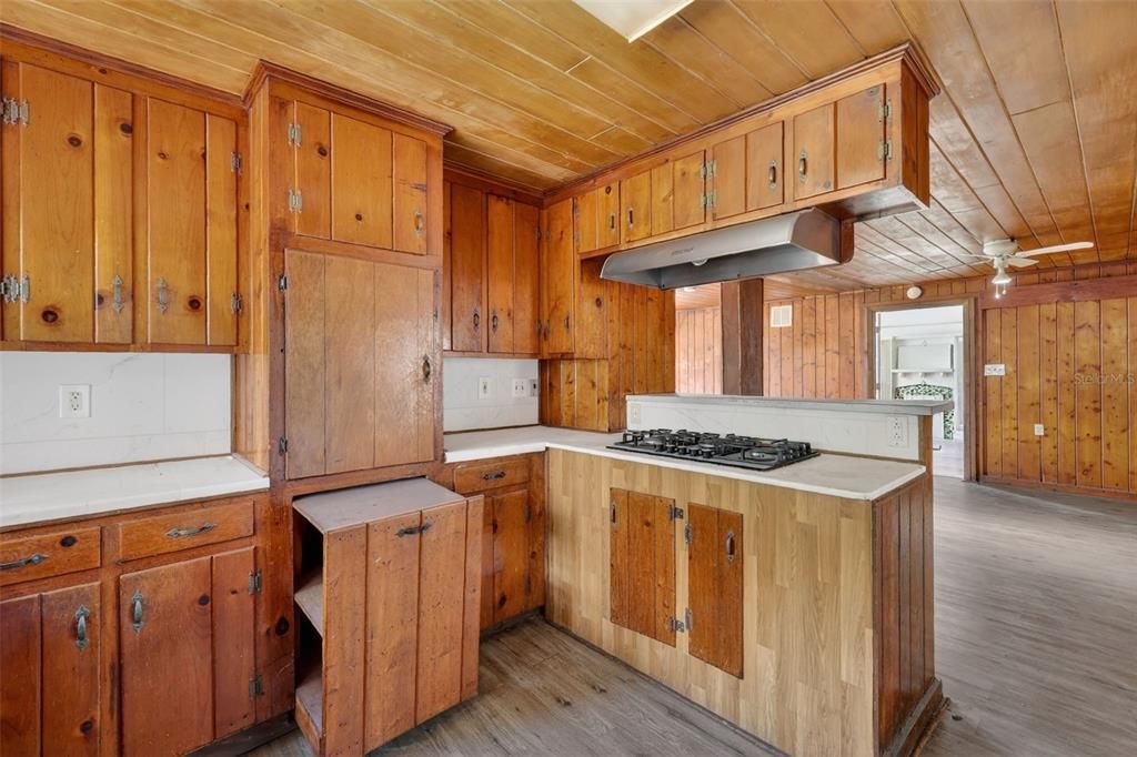 For Sale: $629,000 (0 beds, 0 baths, 5415 Square Feet)
