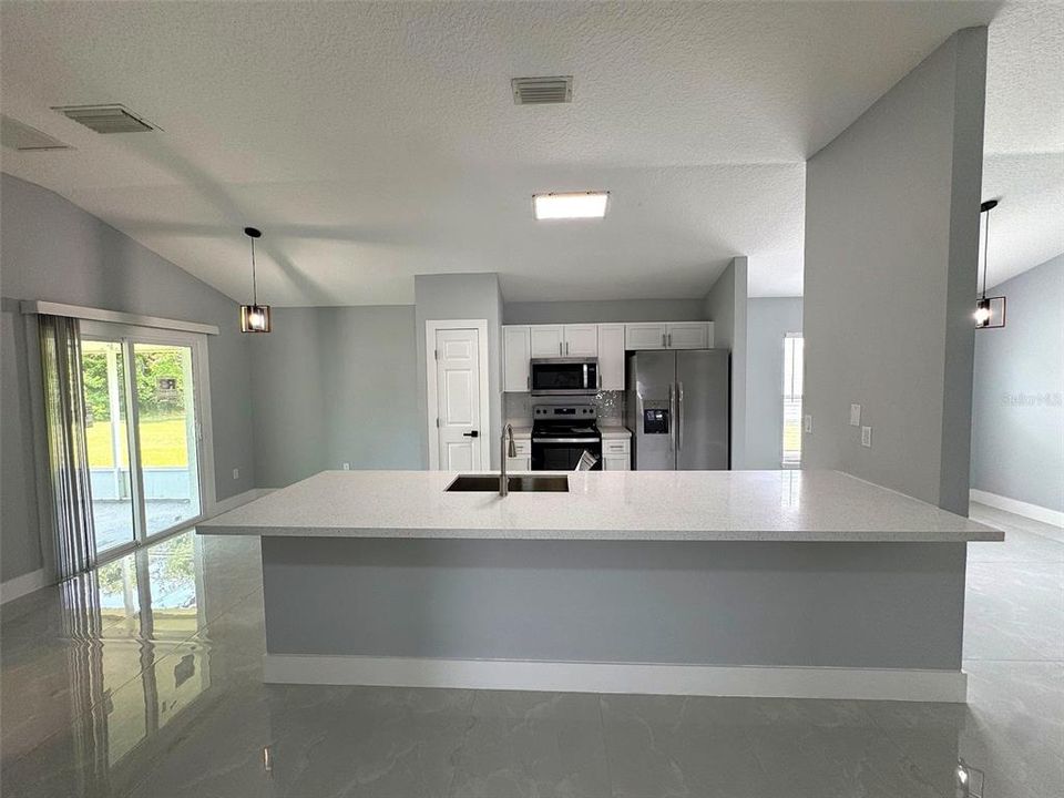 For Sale: $299,000 (4 beds, 2 baths, 1575 Square Feet)