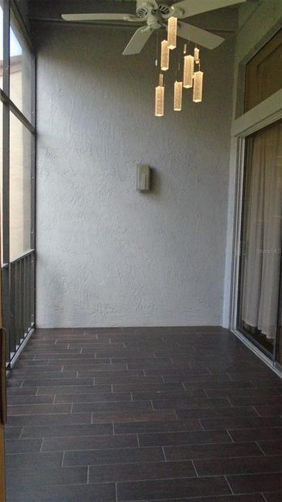 For Rent: $2,195 (2 beds, 2 baths, 1300 Square Feet)