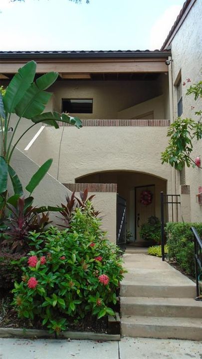 For Rent: $2,195 (2 beds, 2 baths, 1300 Square Feet)