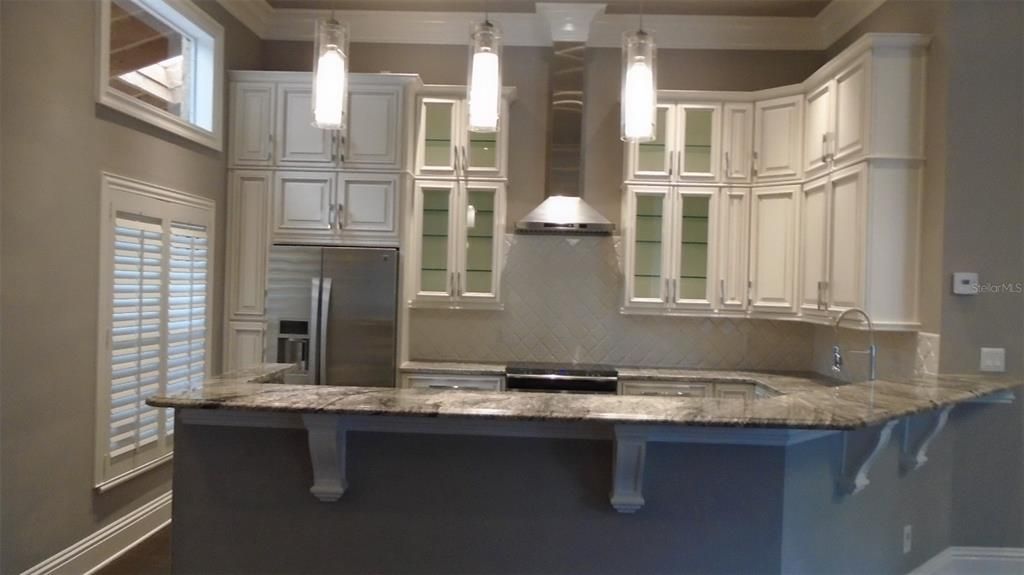 For Rent: $2,195 (2 beds, 2 baths, 1300 Square Feet)