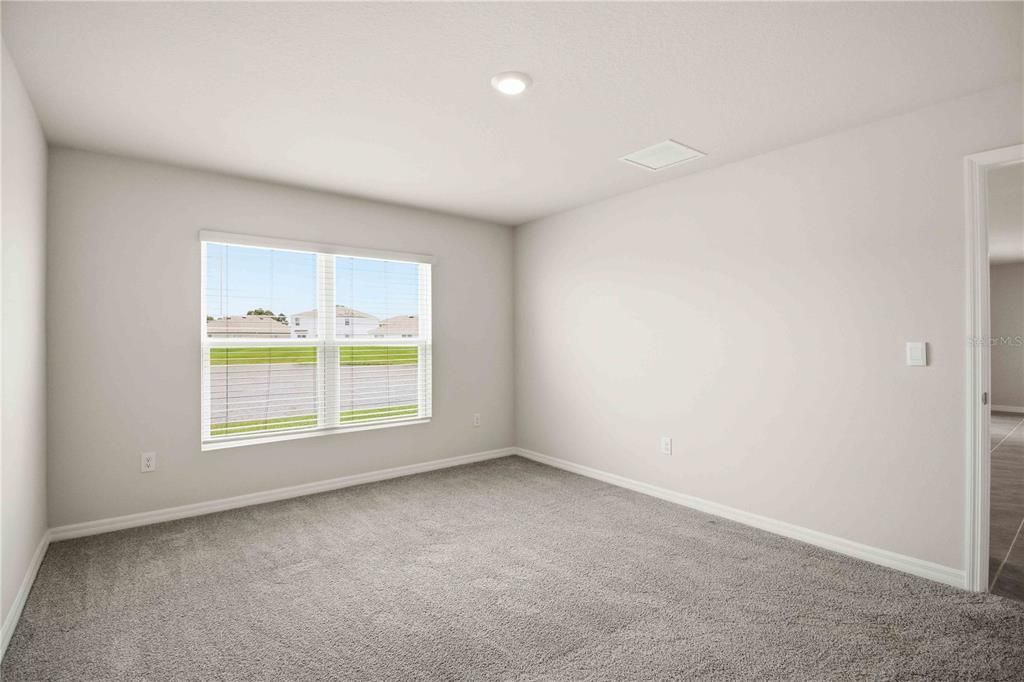 For Sale: $359,000 (4 beds, 2 baths, 1811 Square Feet)