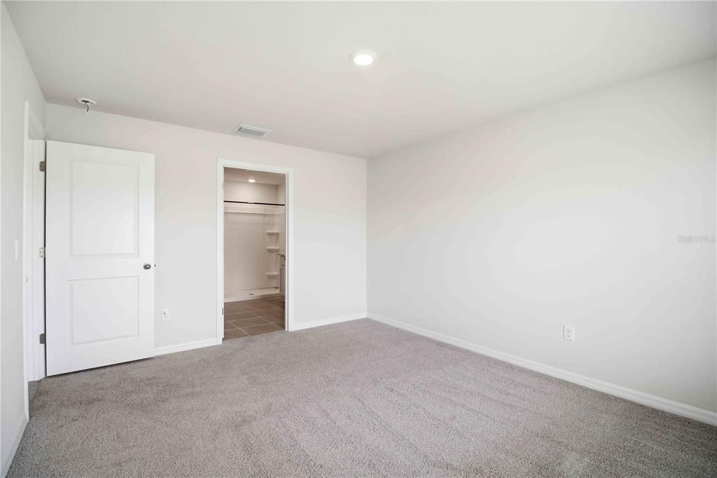 For Sale: $359,000 (4 beds, 2 baths, 1811 Square Feet)