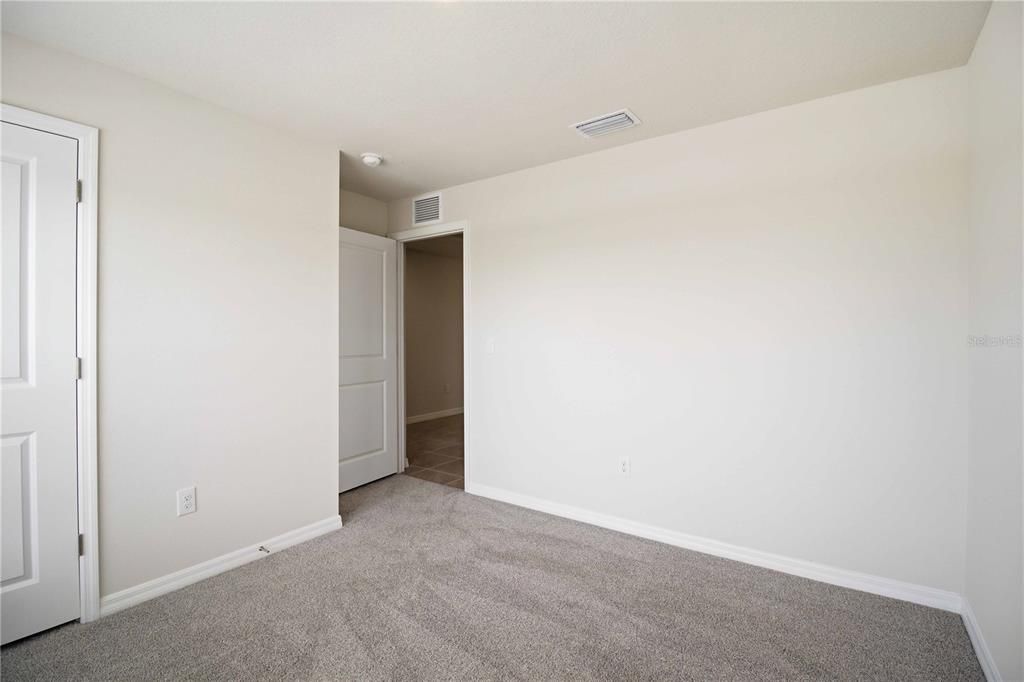 For Sale: $359,000 (4 beds, 2 baths, 1811 Square Feet)