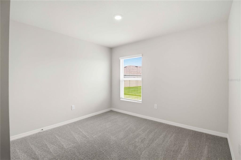 For Sale: $359,000 (4 beds, 2 baths, 1811 Square Feet)