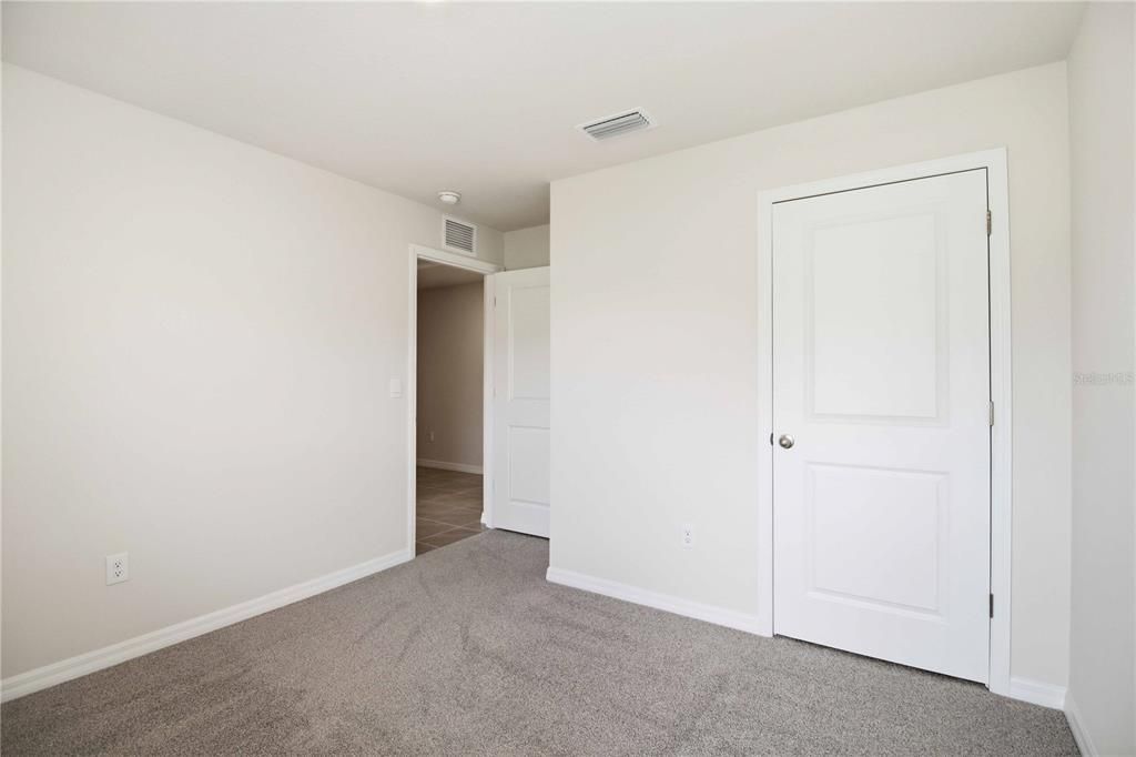 For Sale: $359,000 (4 beds, 2 baths, 1811 Square Feet)