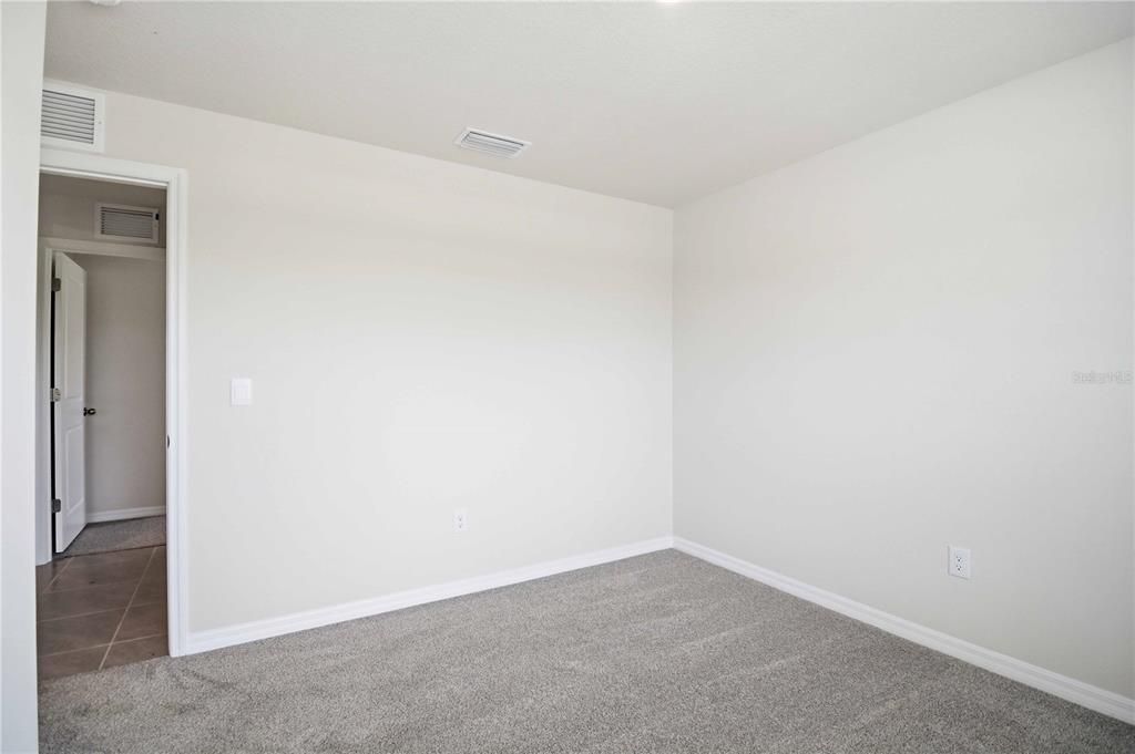 For Sale: $359,000 (4 beds, 2 baths, 1811 Square Feet)