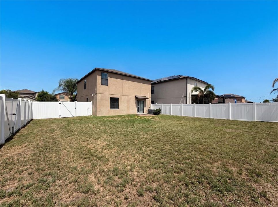For Sale: $330,000 (4 beds, 2 baths, 1870 Square Feet)