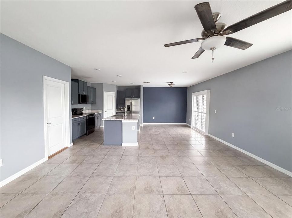 For Sale: $330,000 (4 beds, 2 baths, 1870 Square Feet)