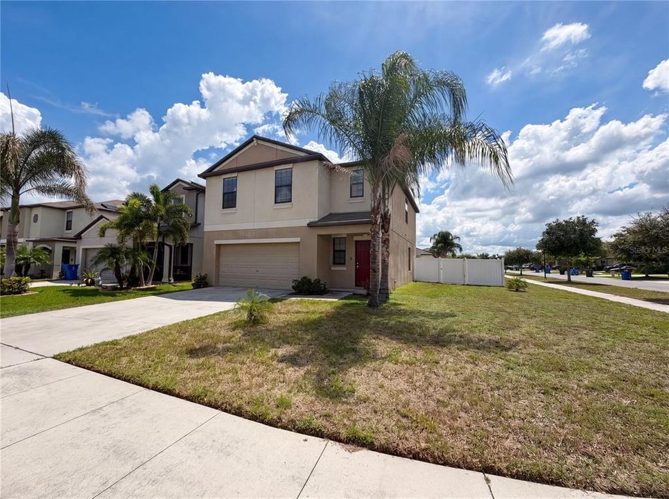 For Sale: $330,000 (4 beds, 2 baths, 1870 Square Feet)