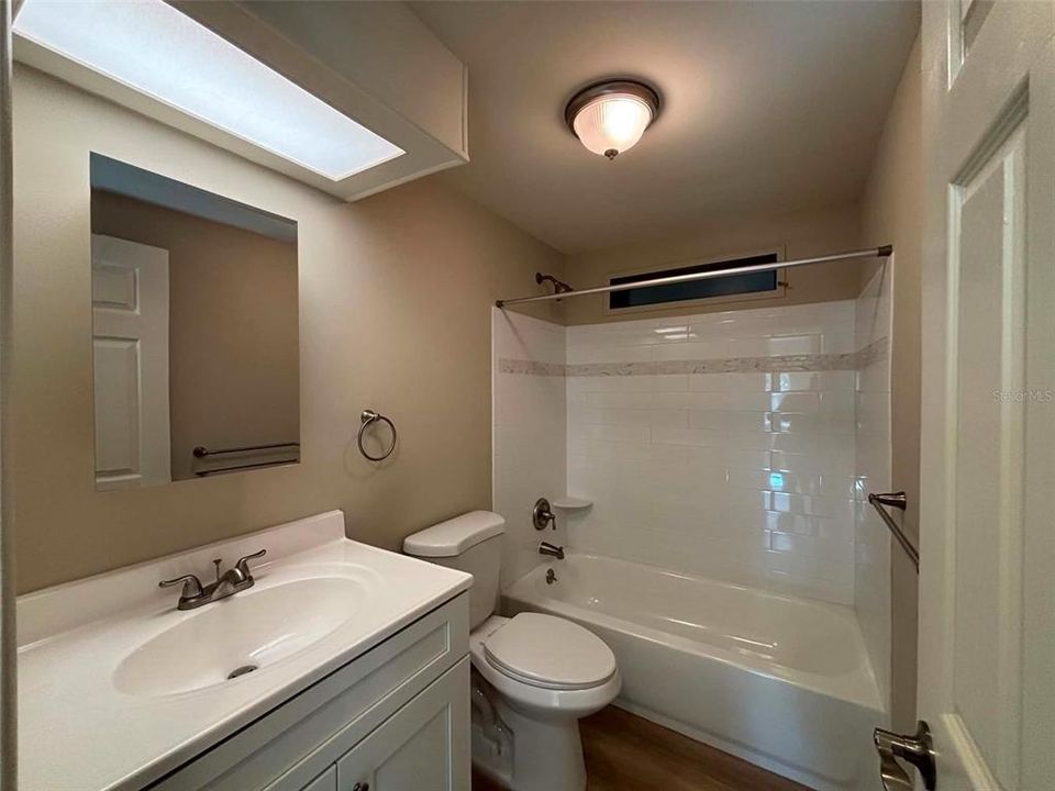 В аренду: $1,900 (2 спален, 2 ванн, 1092 Квадратных фут)