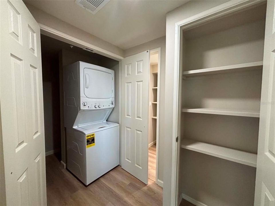 В аренду: $1,900 (2 спален, 2 ванн, 1092 Квадратных фут)