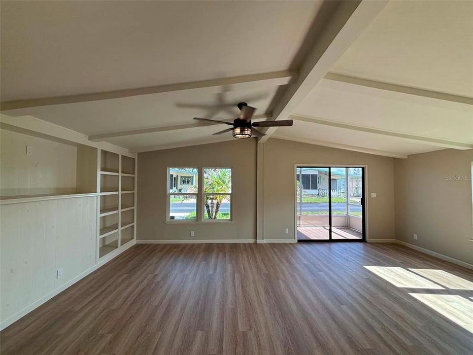 В аренду: $1,900 (2 спален, 2 ванн, 1092 Квадратных фут)