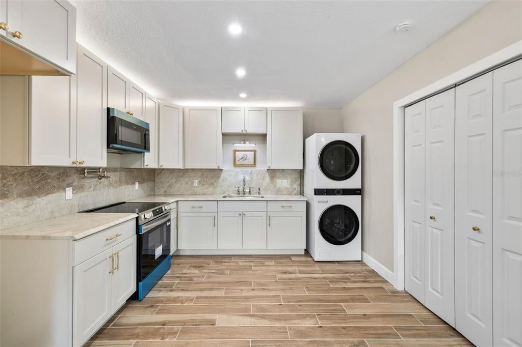 For Sale: $3,500,000 (5 beds, 5 baths, 5022 Square Feet)