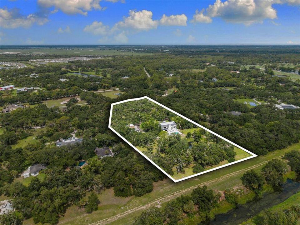For Sale: $3,500,000 (5 beds, 5 baths, 5022 Square Feet)