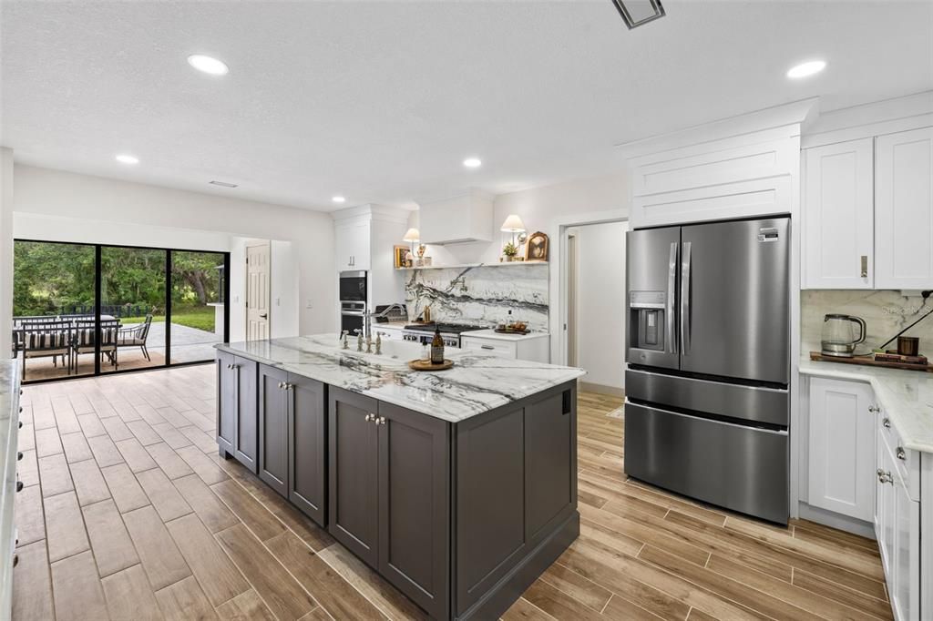 For Sale: $3,500,000 (5 beds, 5 baths, 5022 Square Feet)