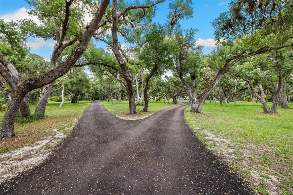 For Sale: $3,500,000 (5 beds, 5 baths, 5022 Square Feet)