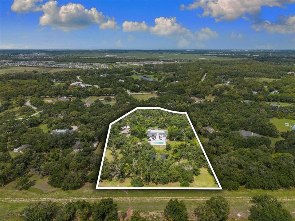 For Sale: $3,500,000 (5 beds, 5 baths, 5022 Square Feet)
