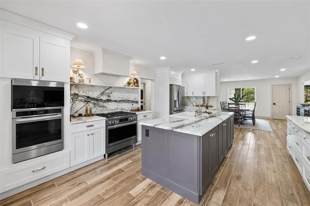 For Sale: $3,500,000 (5 beds, 5 baths, 5022 Square Feet)