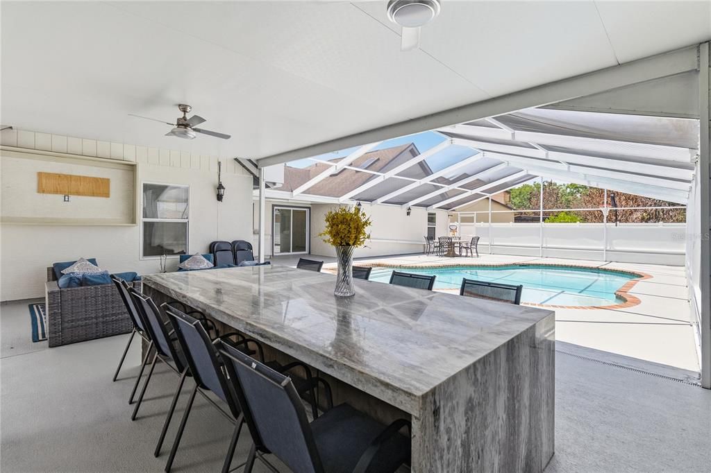 En Venta: $649,000 (4 camas, 2 baños, 1742 Pies cuadrados)