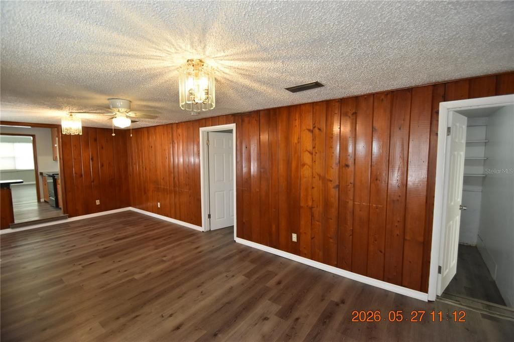 В аренду: $2,250 (4 спален, 2 ванн, 1608 Квадратных фут)