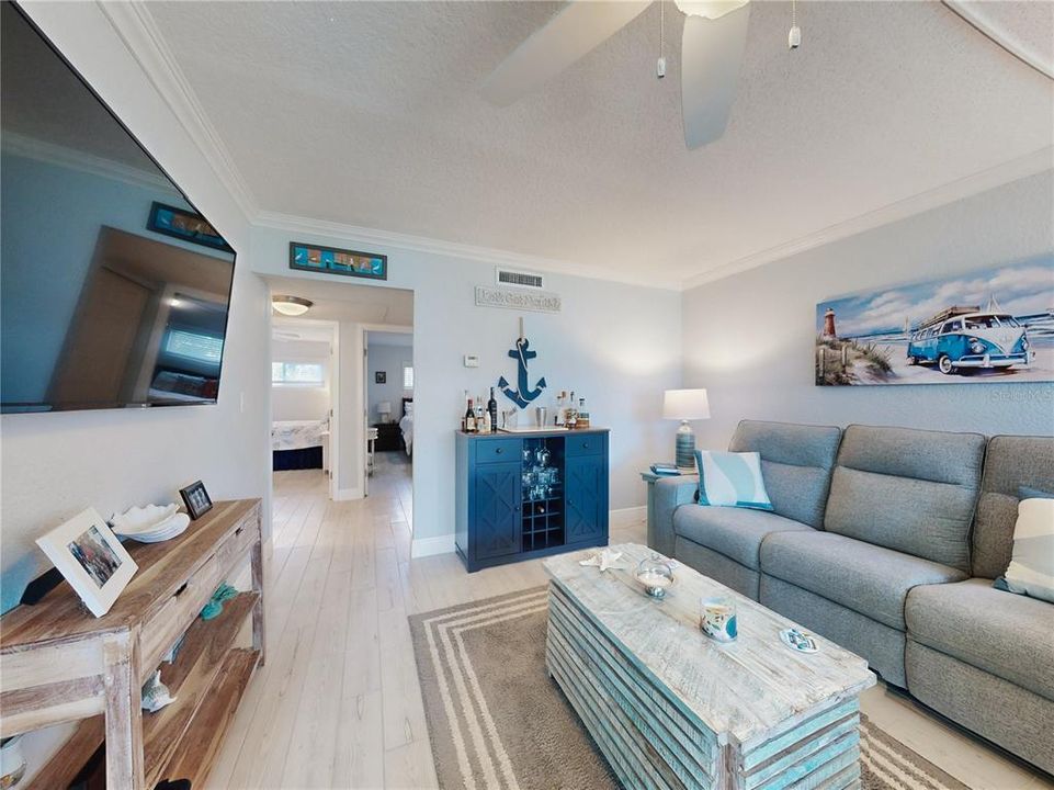 En Venta: $329,000 (2 camas, 1 baños, 840 Pies cuadrados)