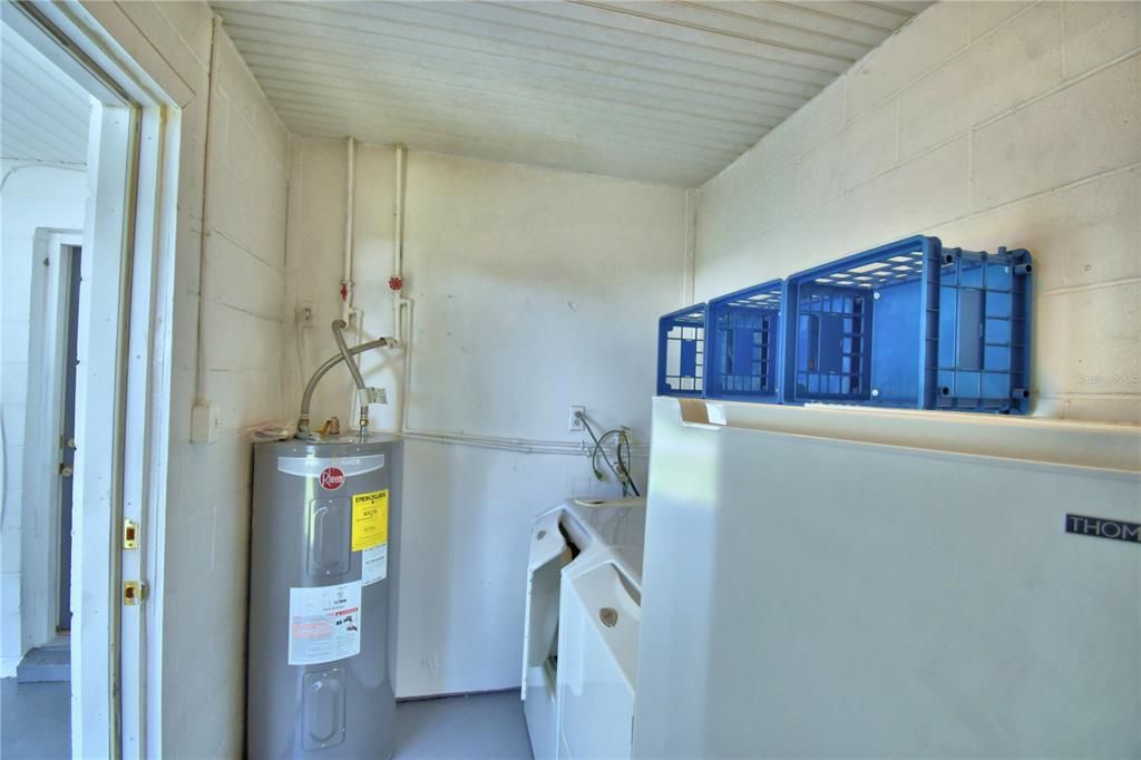 For Sale: $249,900 (3 beds, 1 baths, 1176 Square Feet)