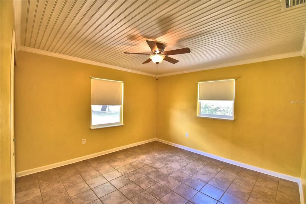 For Sale: $249,900 (3 beds, 1 baths, 1176 Square Feet)