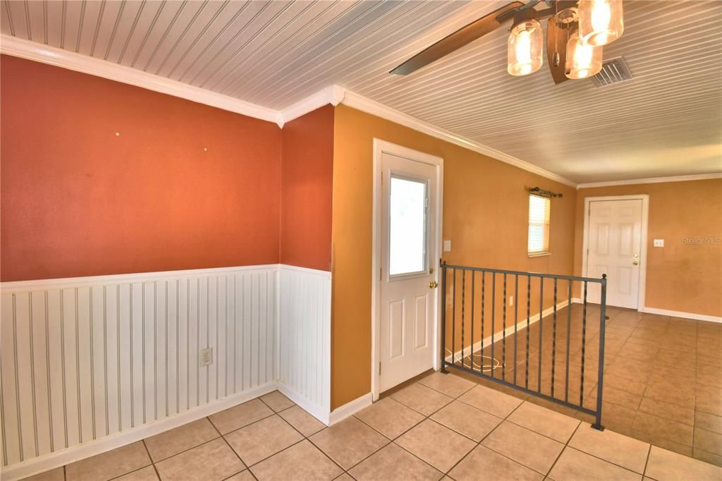 For Sale: $249,900 (3 beds, 1 baths, 1176 Square Feet)
