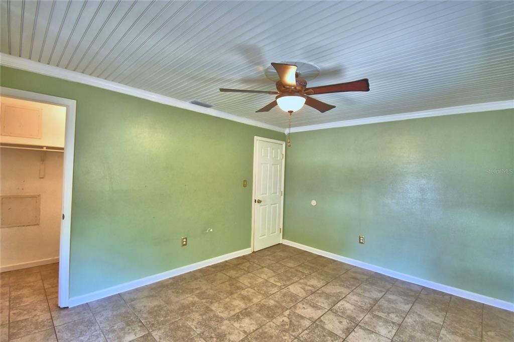 For Sale: $249,900 (3 beds, 1 baths, 1176 Square Feet)