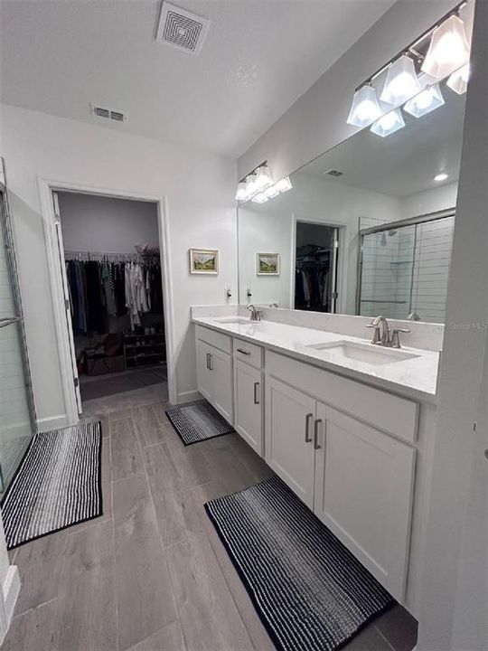 For Sale: $275,000 (2 beds, 2 baths, 1405 Square Feet)