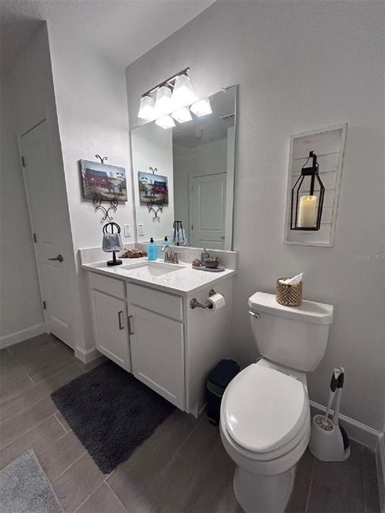 For Sale: $275,000 (2 beds, 2 baths, 1405 Square Feet)