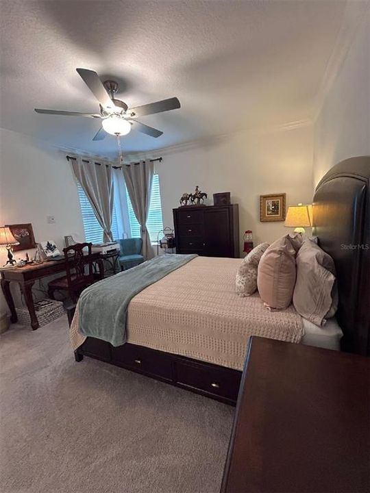 For Sale: $275,000 (2 beds, 2 baths, 1405 Square Feet)