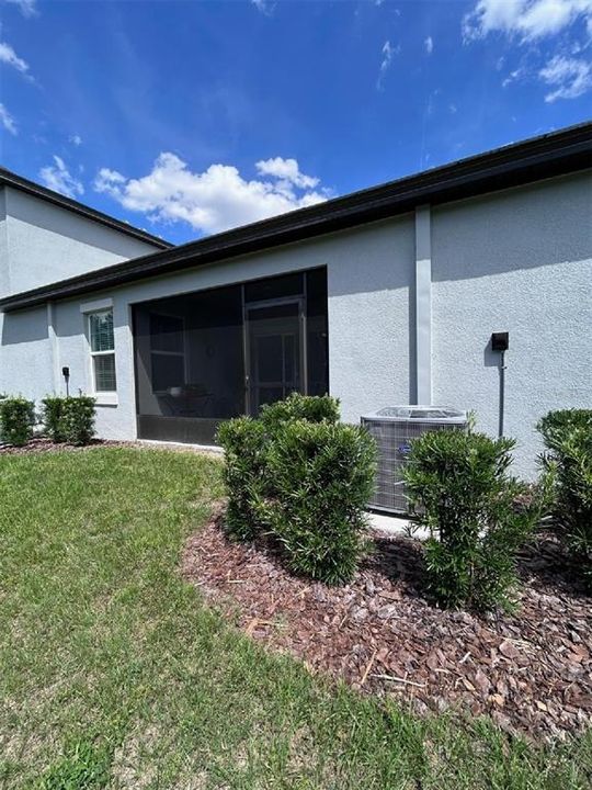 For Sale: $275,000 (2 beds, 2 baths, 1405 Square Feet)