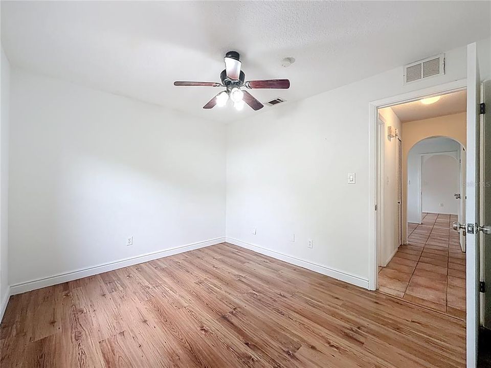 For Sale: $405,000 (3 beds, 2 baths, 1366 Square Feet)